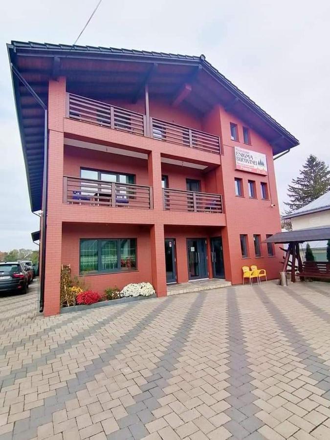 Enigma Bucovinei Hotel Vicovu de Jos Екстериор снимка