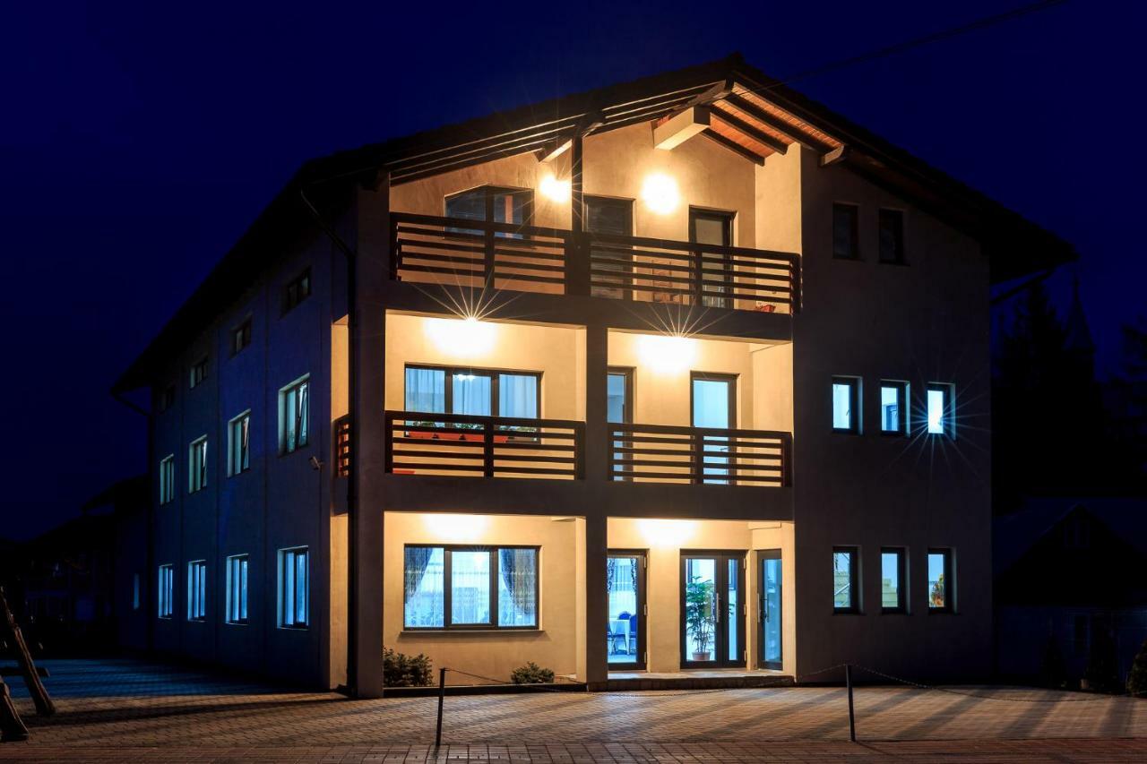 Enigma Bucovinei Hotel Vicovu de Jos Екстериор снимка