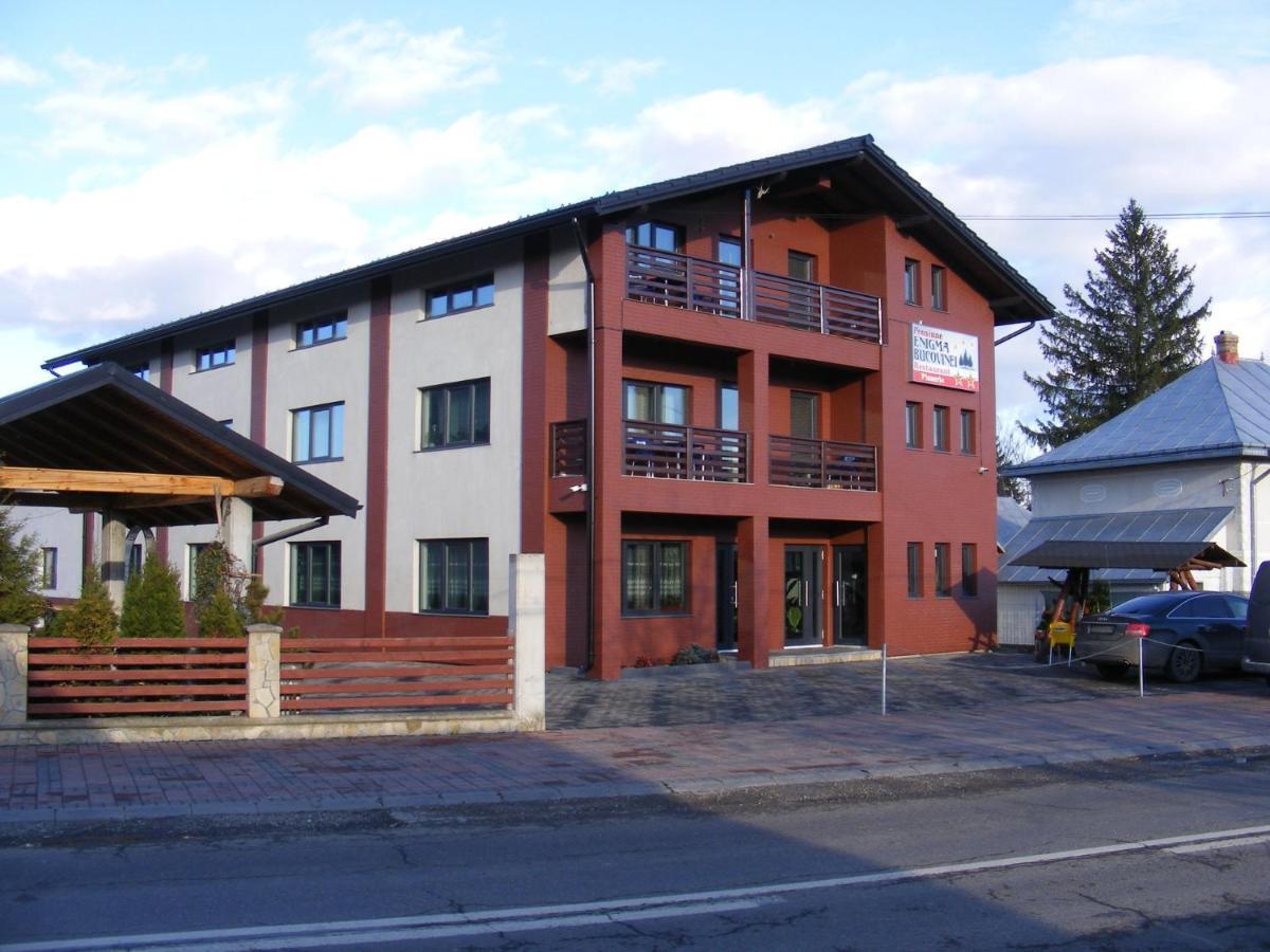 Enigma Bucovinei Hotel Vicovu de Jos Екстериор снимка