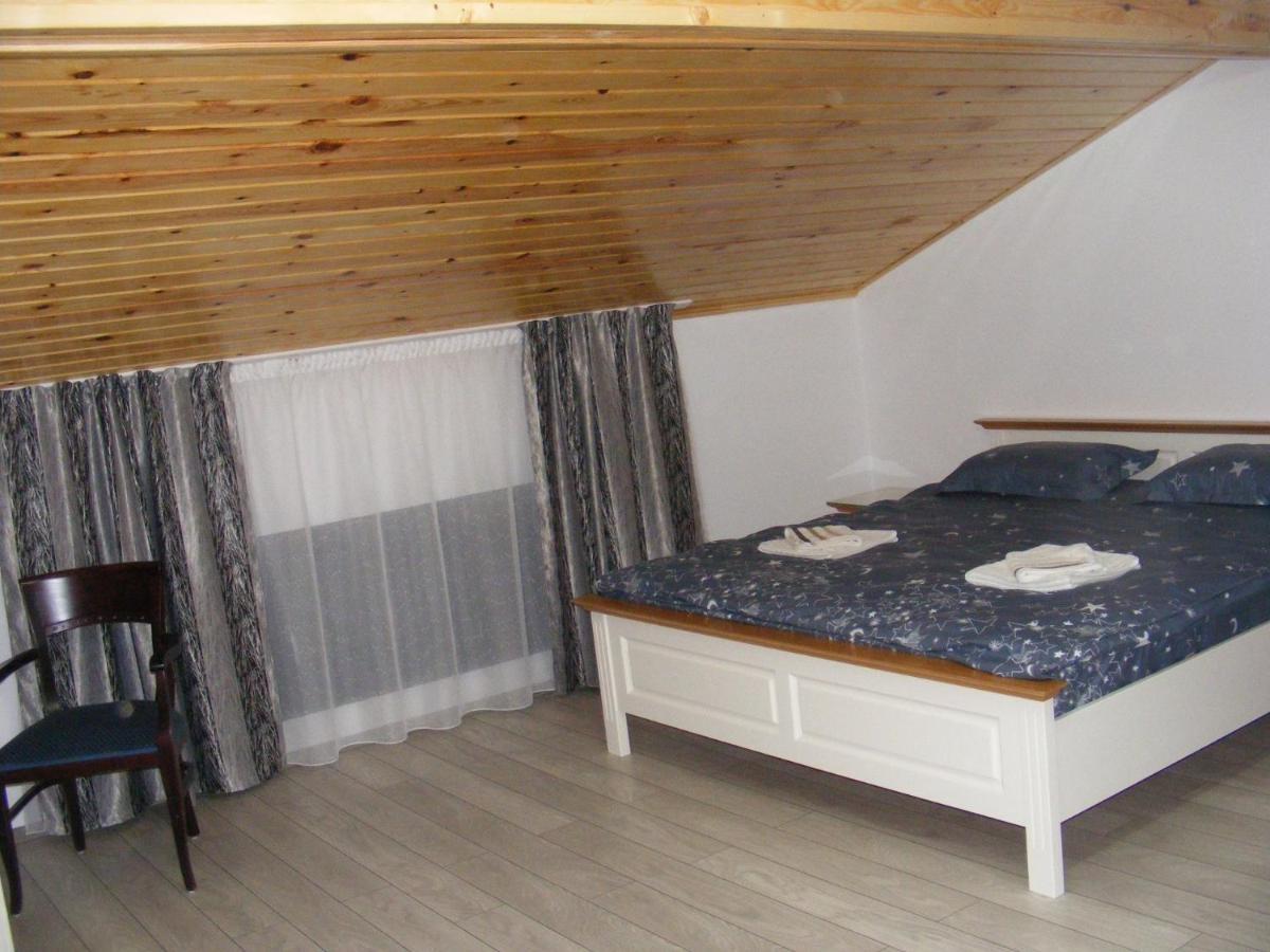 Enigma Bucovinei Hotel Vicovu de Jos Екстериор снимка